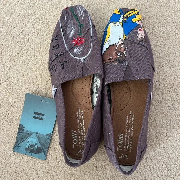 Toms Custom Painted Canvas Brown Ash Beauty Beast Disney Belle 6 NWT New Shoes - Picture 1 of 4